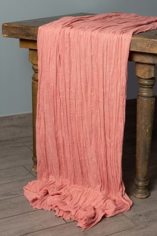 Specialty Harmony English Rose table runner